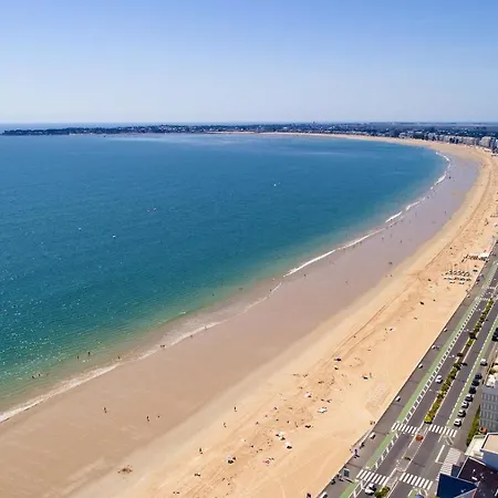 Avec Piscine Commune Pour 4 Apartmán